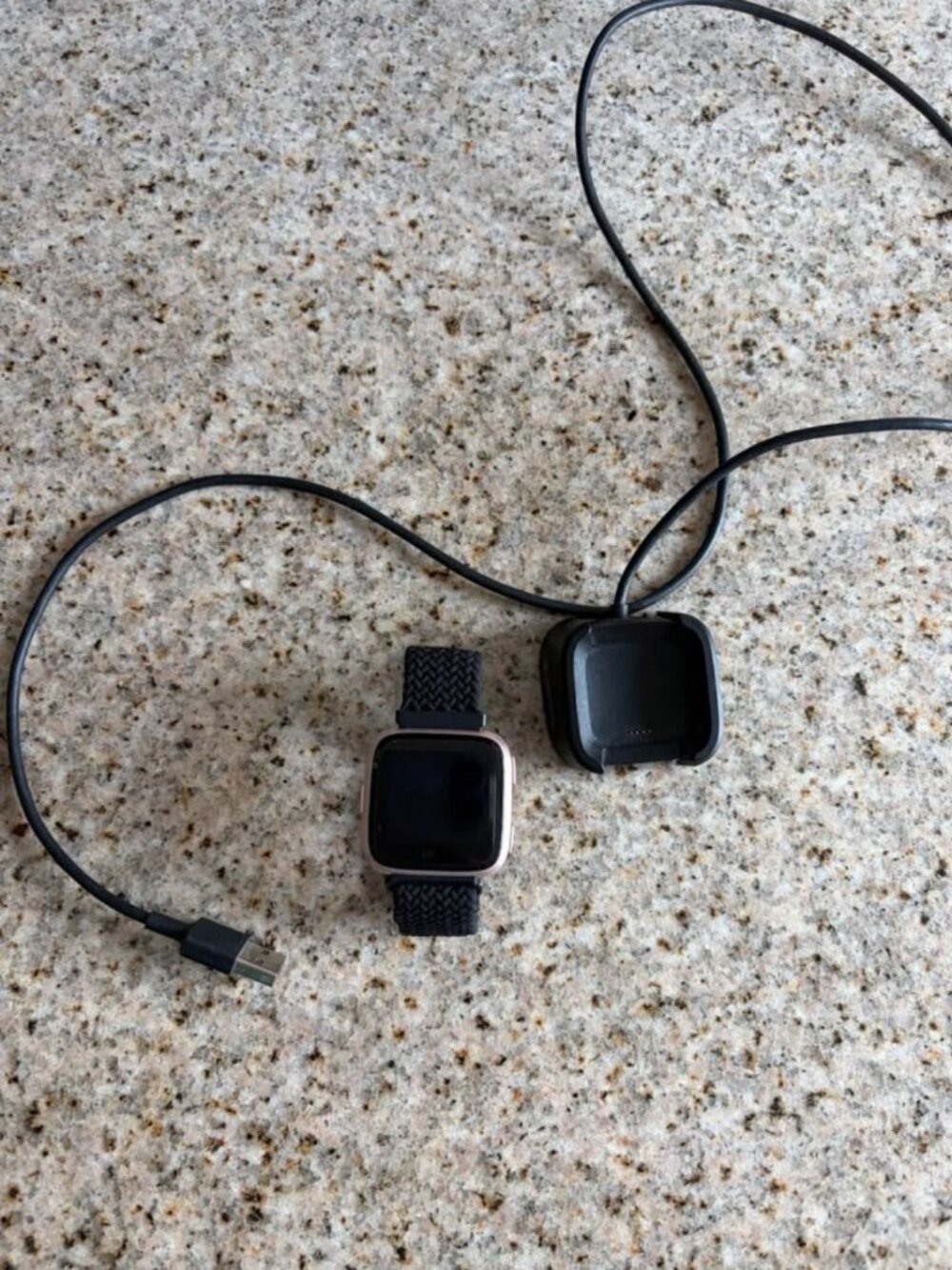 Fitbit Versa Pink Fitness Tracker Smartwatch